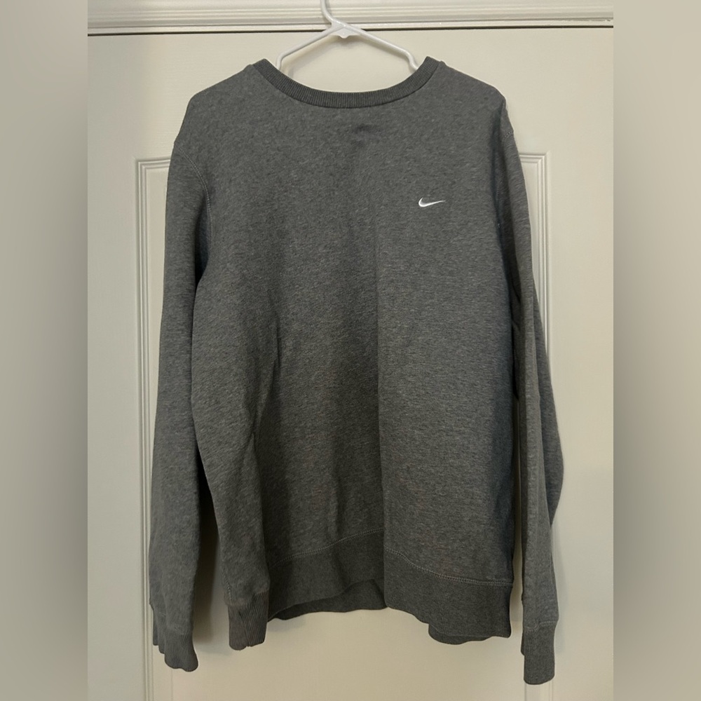 Nike Men's Gray Crewneck Sweater